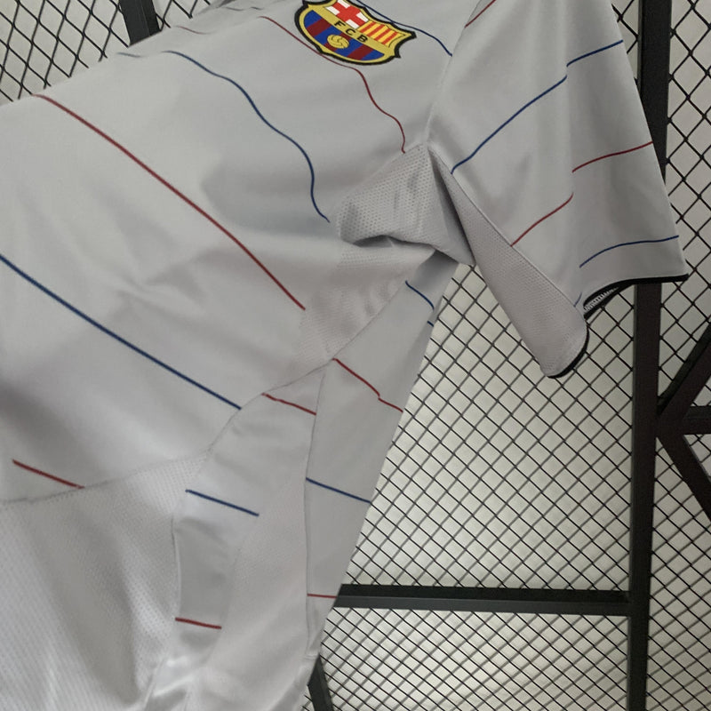 Camisa Barcelona Titular 03/04 - Versão retro