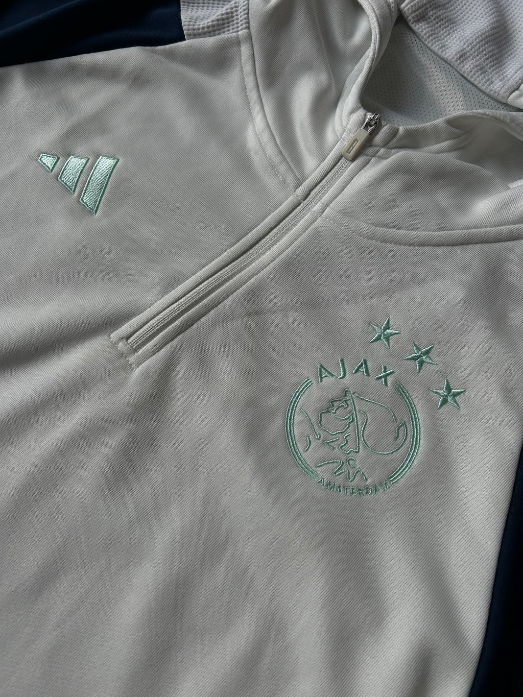 Blusa Ajax c/ touca