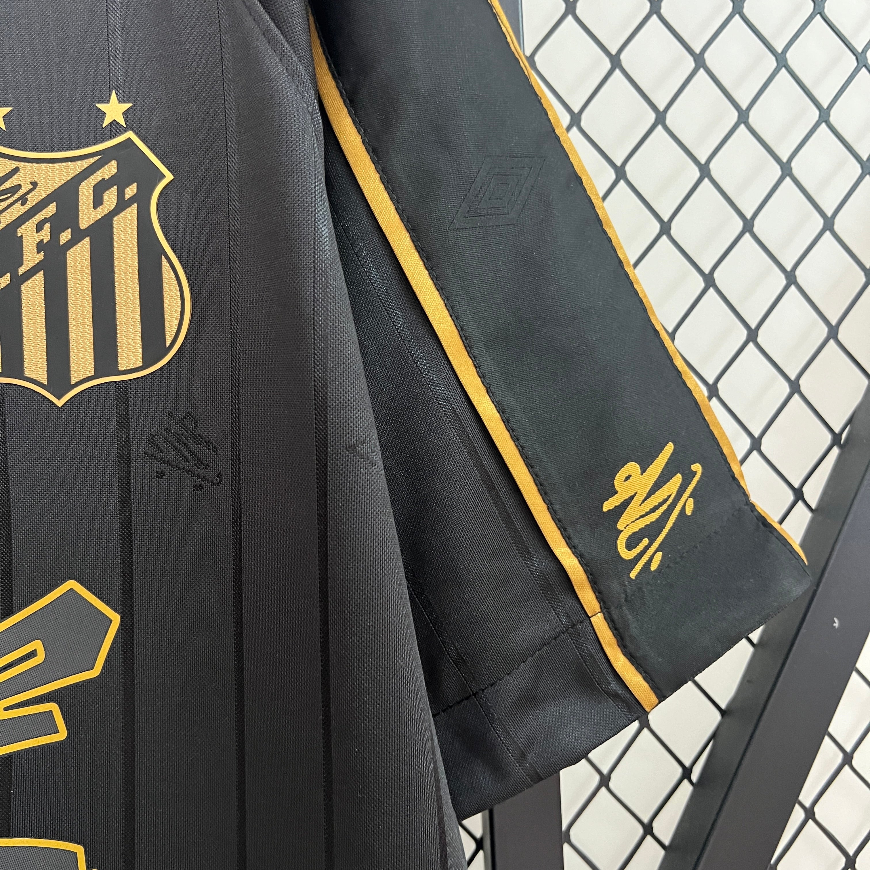 Camisa Santos Charlie Brown Black