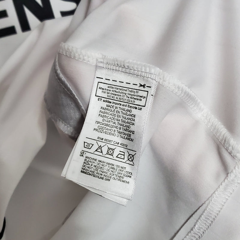 Camisa Retrô Real Madrid Home 06/07