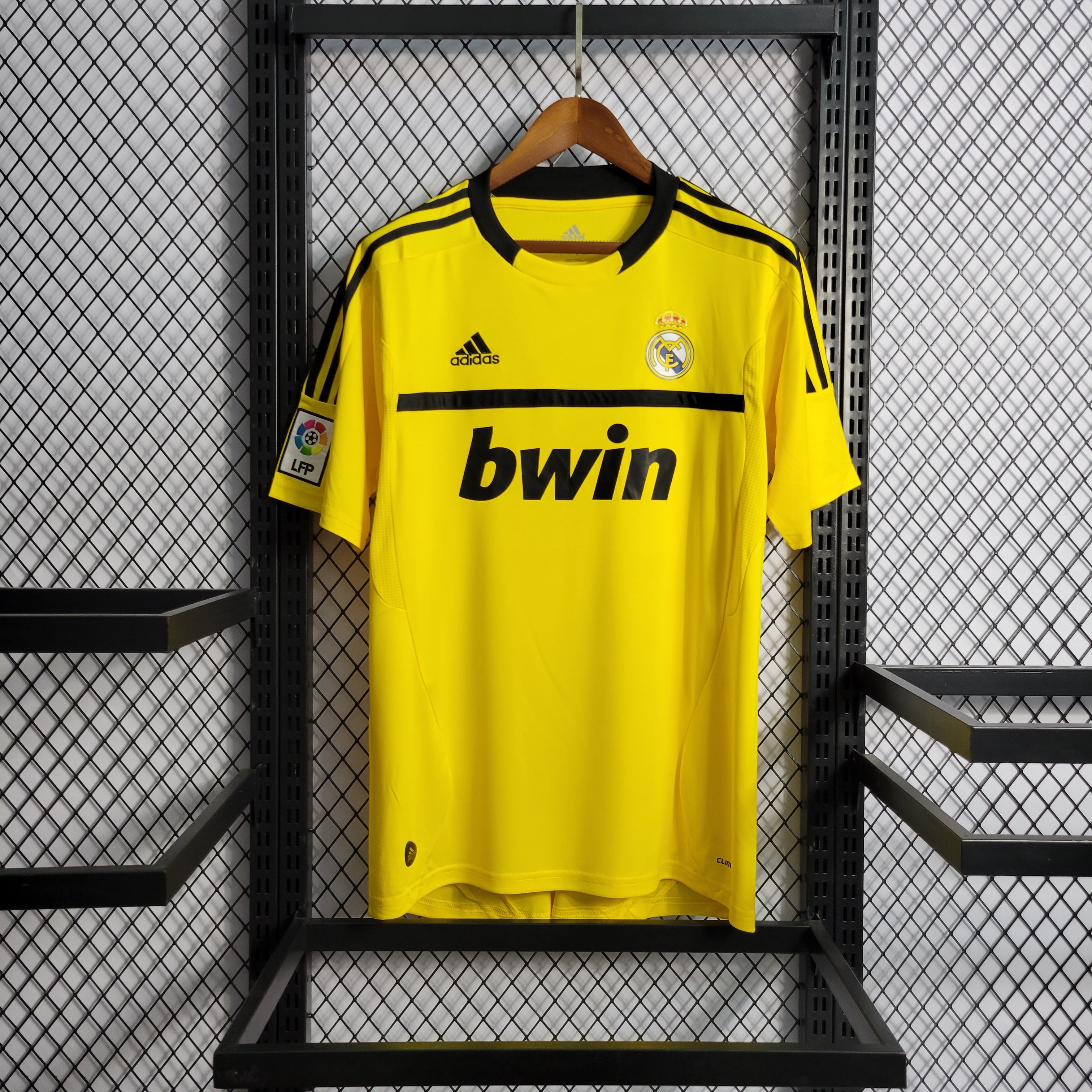 Camisa Real Madrid Goleiro Amarela 11/12 - Versão Retro 111