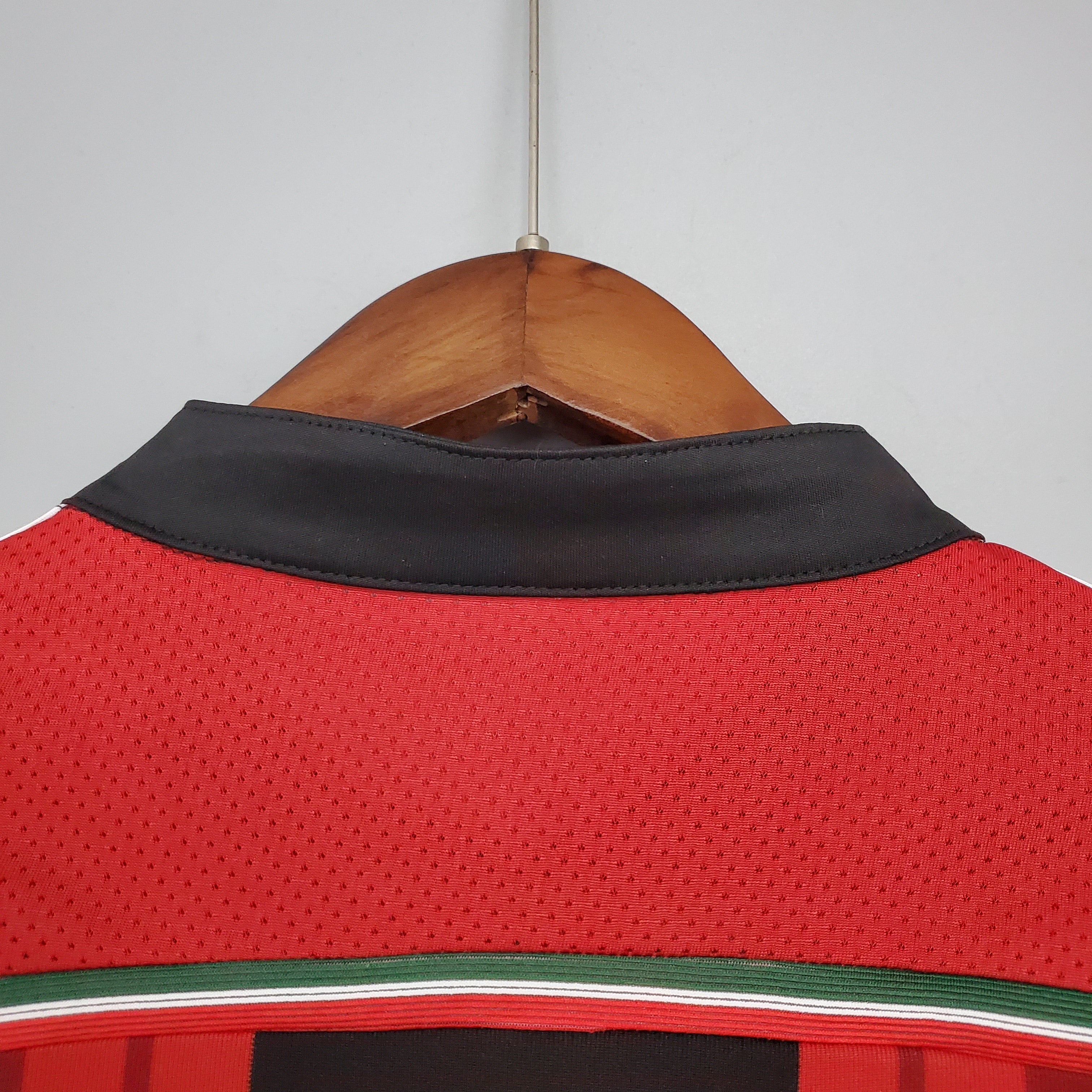 Camisa Milan Titular 14/15 - Versão Retro 111