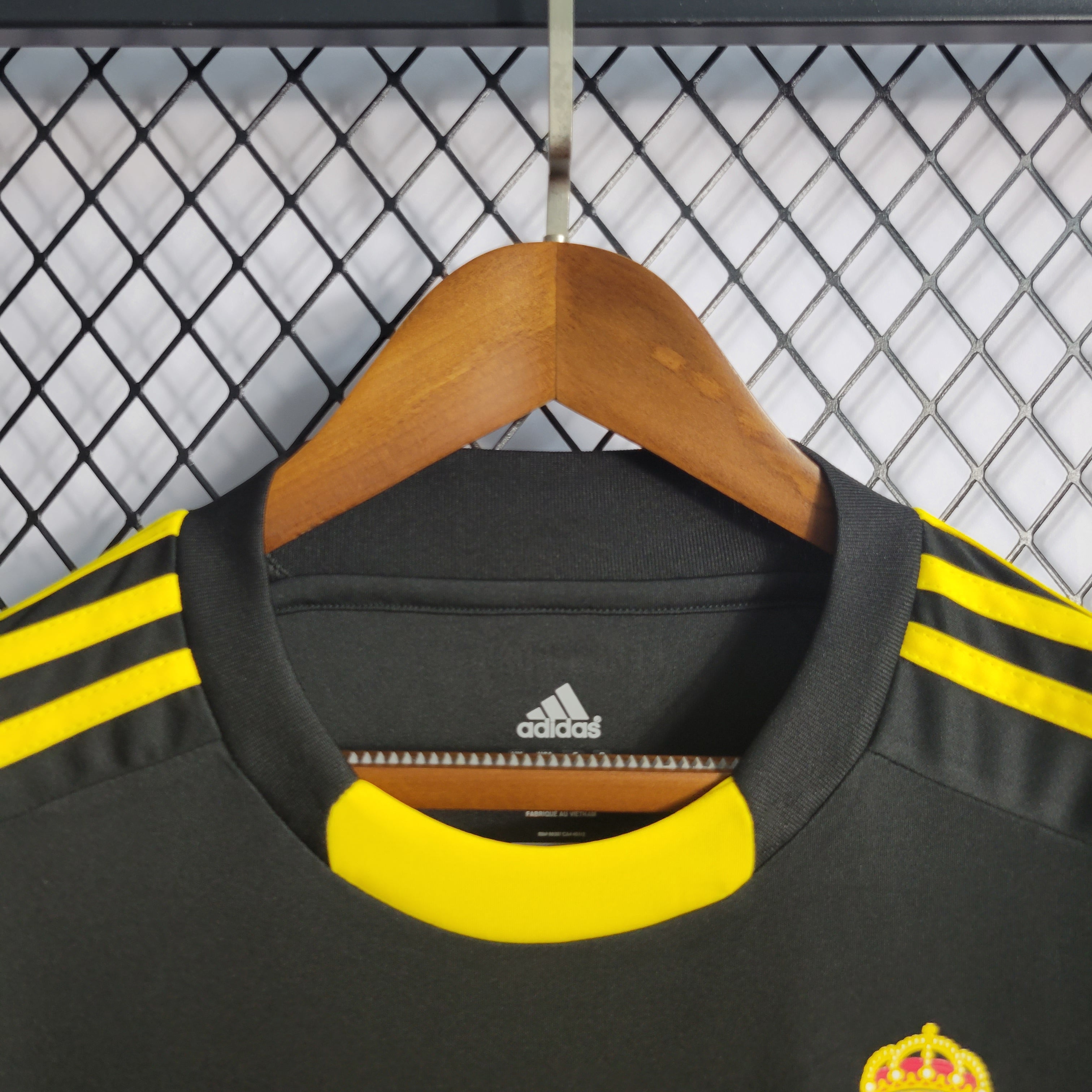 Camisa Real Madrid Goleiro Preta 11/12 - Versão Retro111