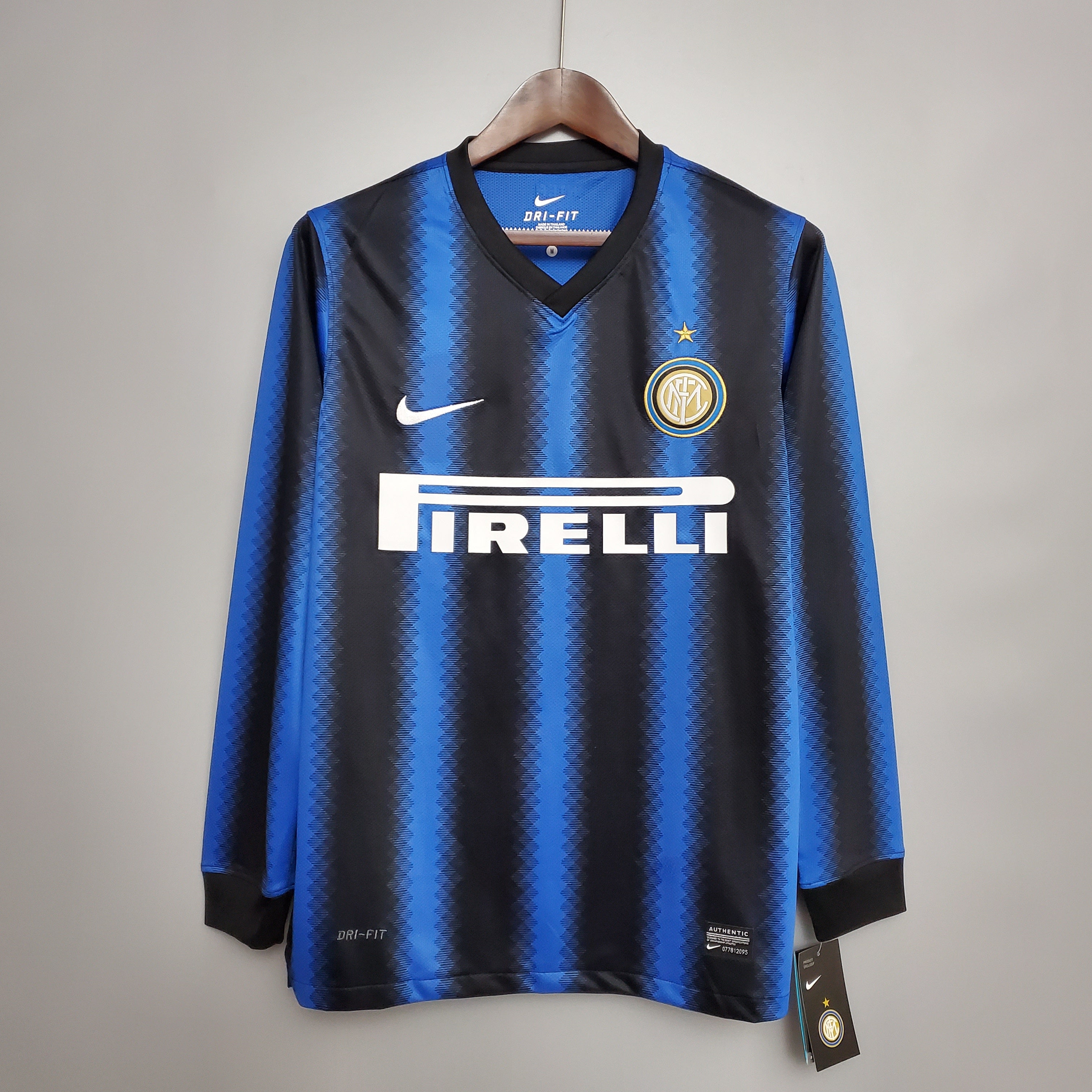 Camisa Inter de Milão Titular 10/11 - Versão Retro Manga Longa