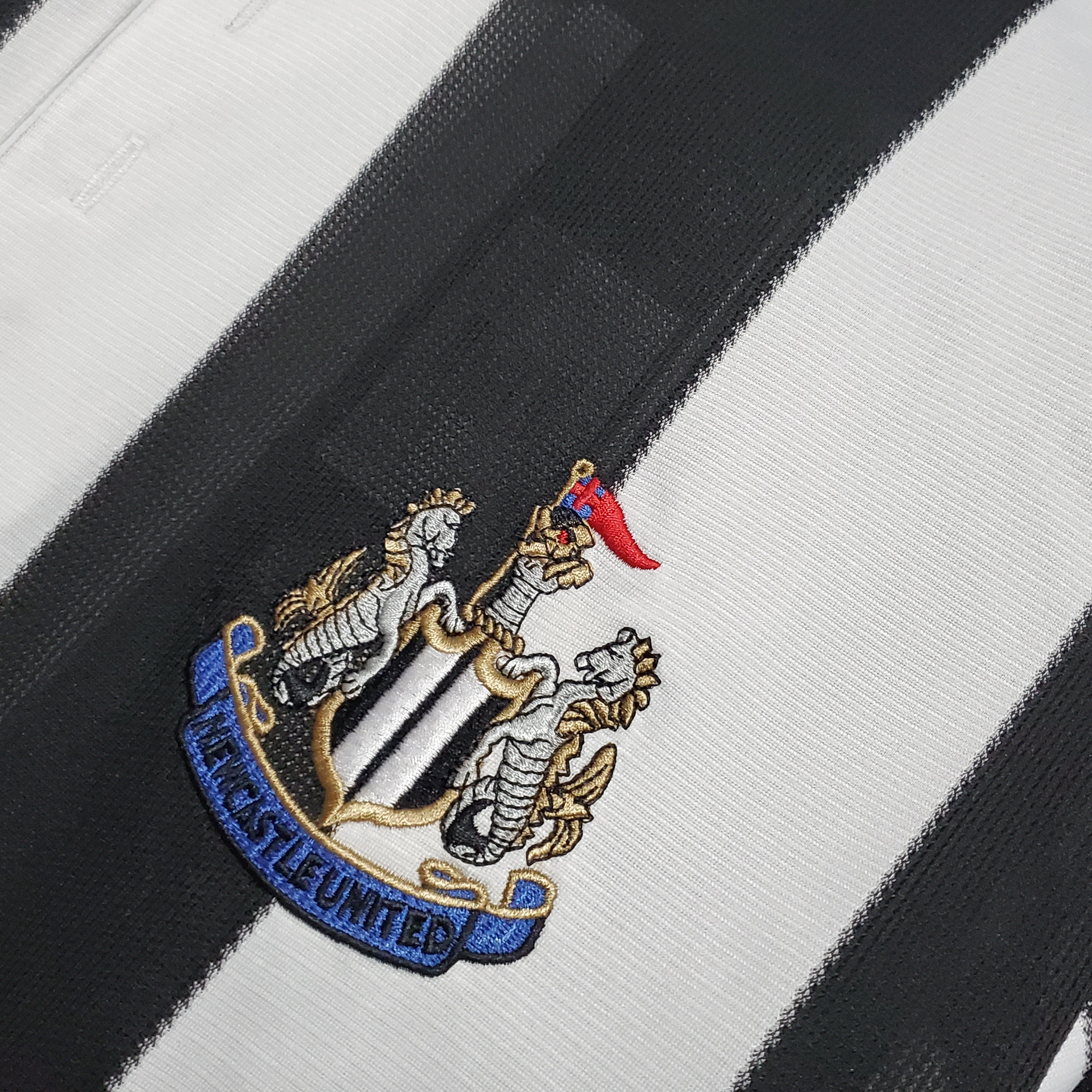 Camisa Newcastle Titular 95/97 - Versão Retro